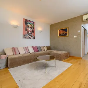 https://beautifuly-apartman-eni-on-west-coast.splithotels.org